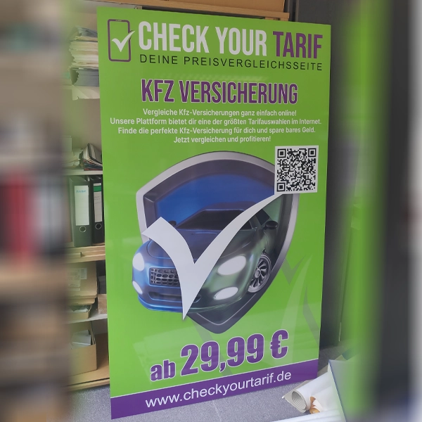 Hochwertiges Werbeschild aus Alu-Verbundplatte mit UV-Direktdruck von General Werbung Services